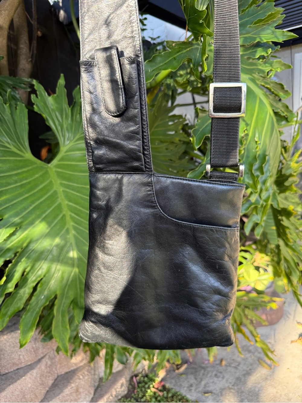 VISCONTI Black Leather Messenger Bag with Adjustable Strap